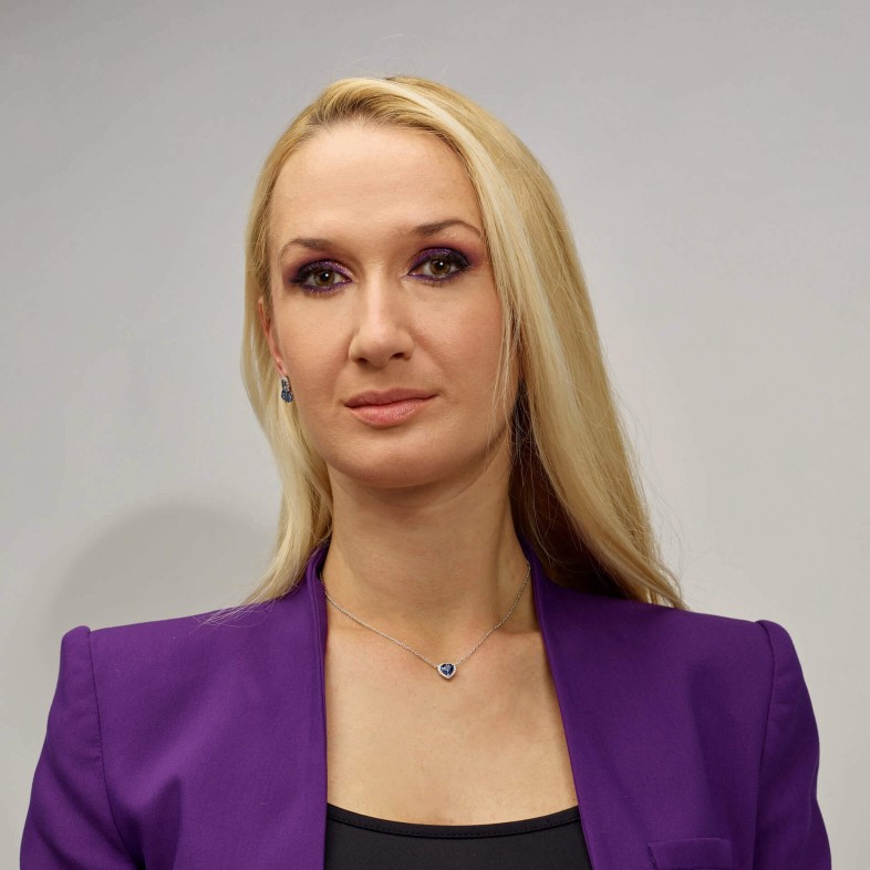 Fio com Pendente com Tansanite e Diamantes