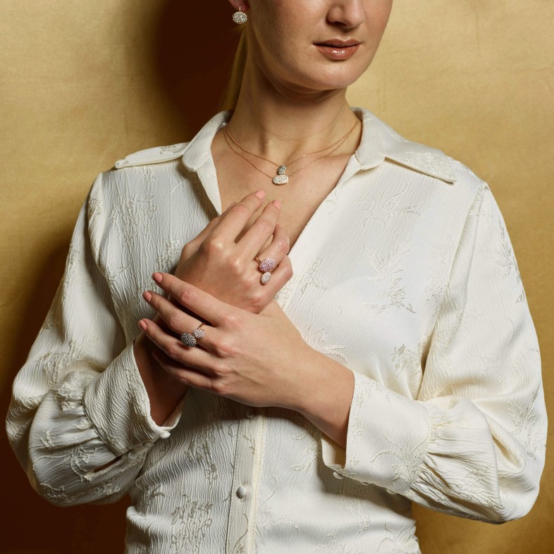 Anel com Safiras e Diamantes