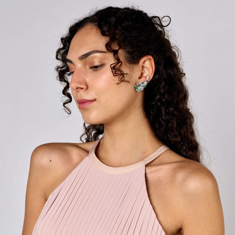 Brincos com Diamantes e Esmeraldas