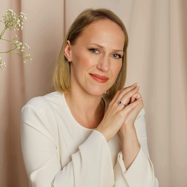 Anel de Noivado com Diamantes e Rubi | Cores Preciosas