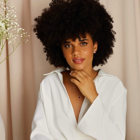 Anel de Noivado com Diamantes e Rubi