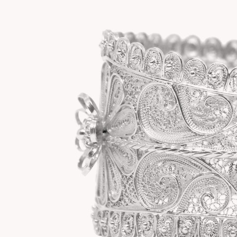 Filigree Flowers bangle