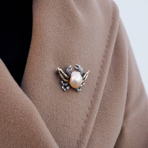 Pregadeira Prola e Turmalinas