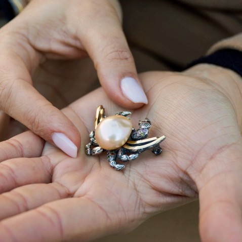 Pregadeira Prola e Turmalinas