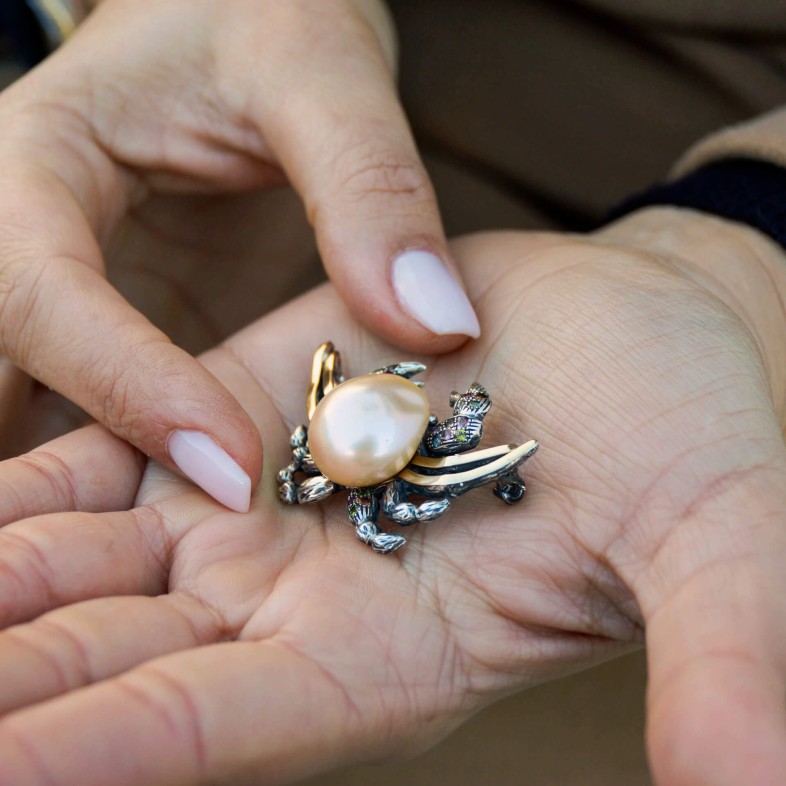 Pregadeira Prola e Turmalinas