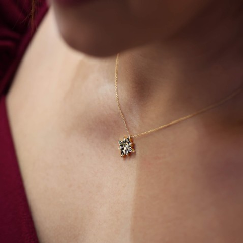 Christmas Star Pendant Necklace