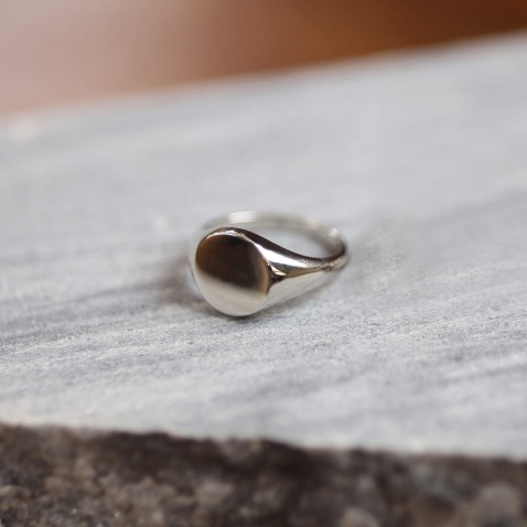 Round Signet Ring