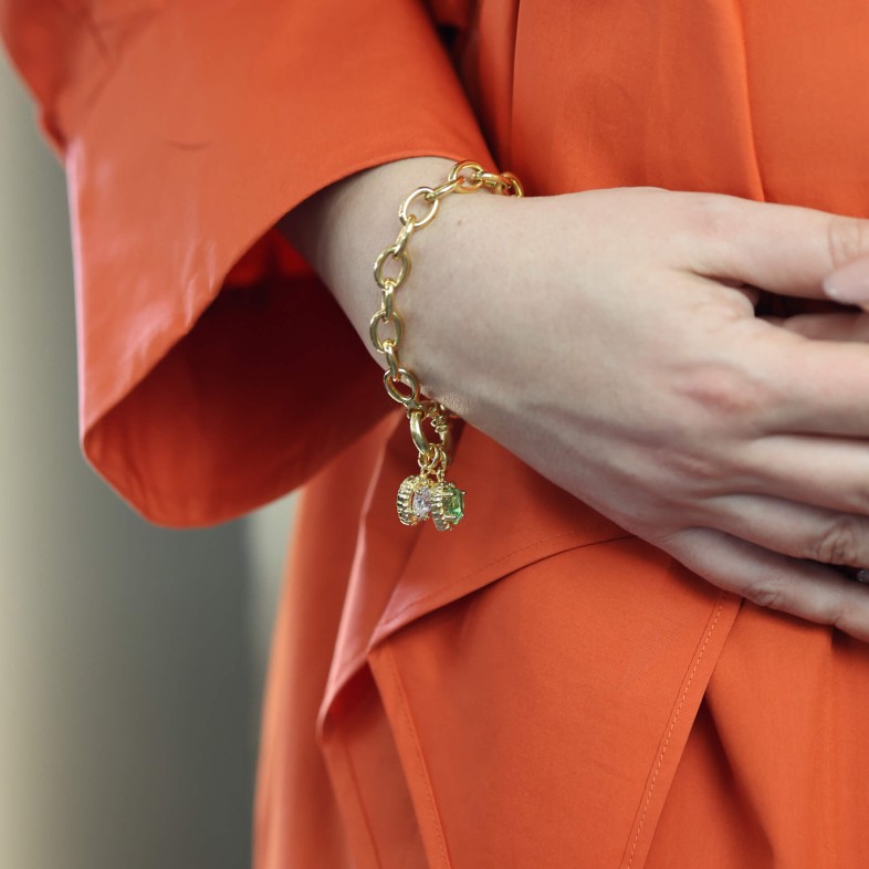 Berloque Corao em Prata Dourada com cristal