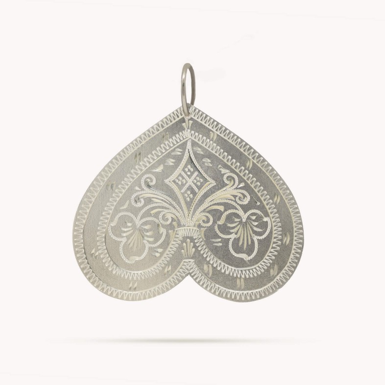 Cinzel | Pendente Borboleta Coroa