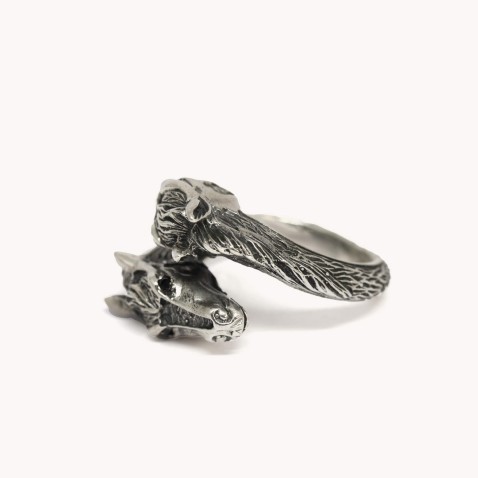 Savage | Anel com 2 Cavalos