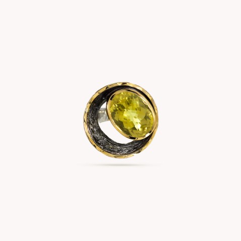 Golden quartz