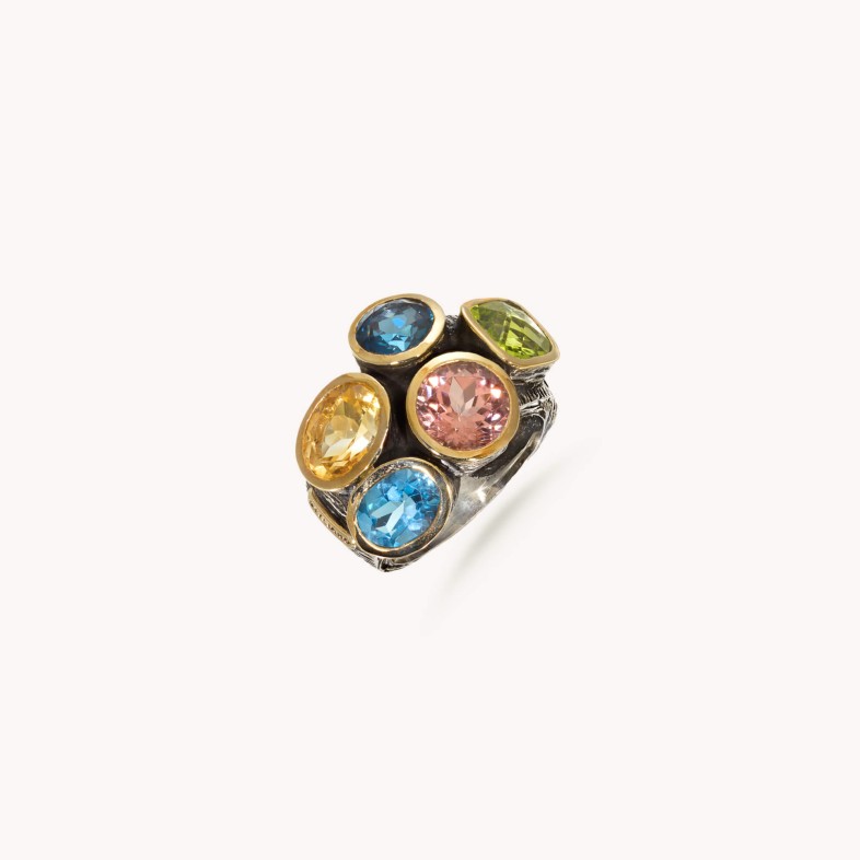 Topazes and peridots ring