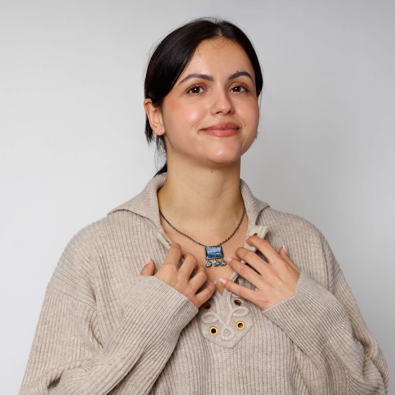Cyanite and blue topaze stones necklace