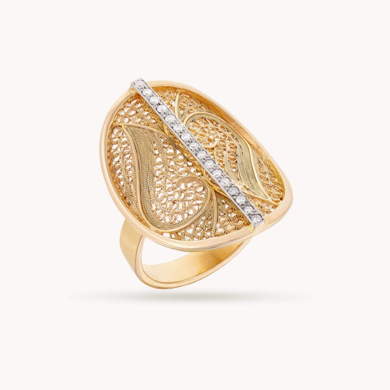 Filigree Ring with Diamonds