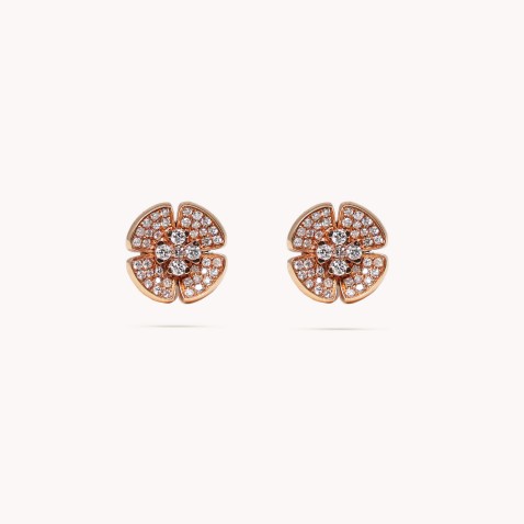 Brincos com diamantes