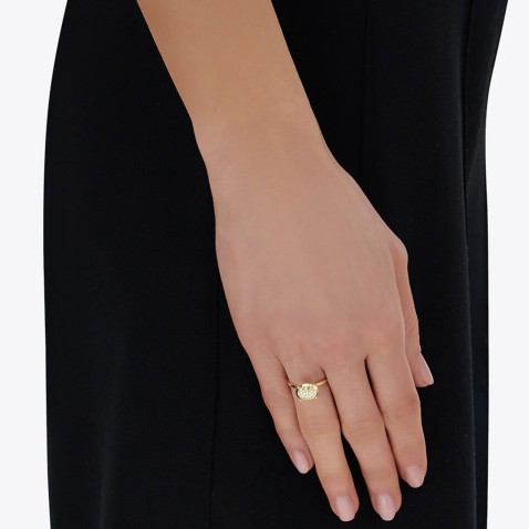 Soiltaire Ring in Polished Gold with Diamonds