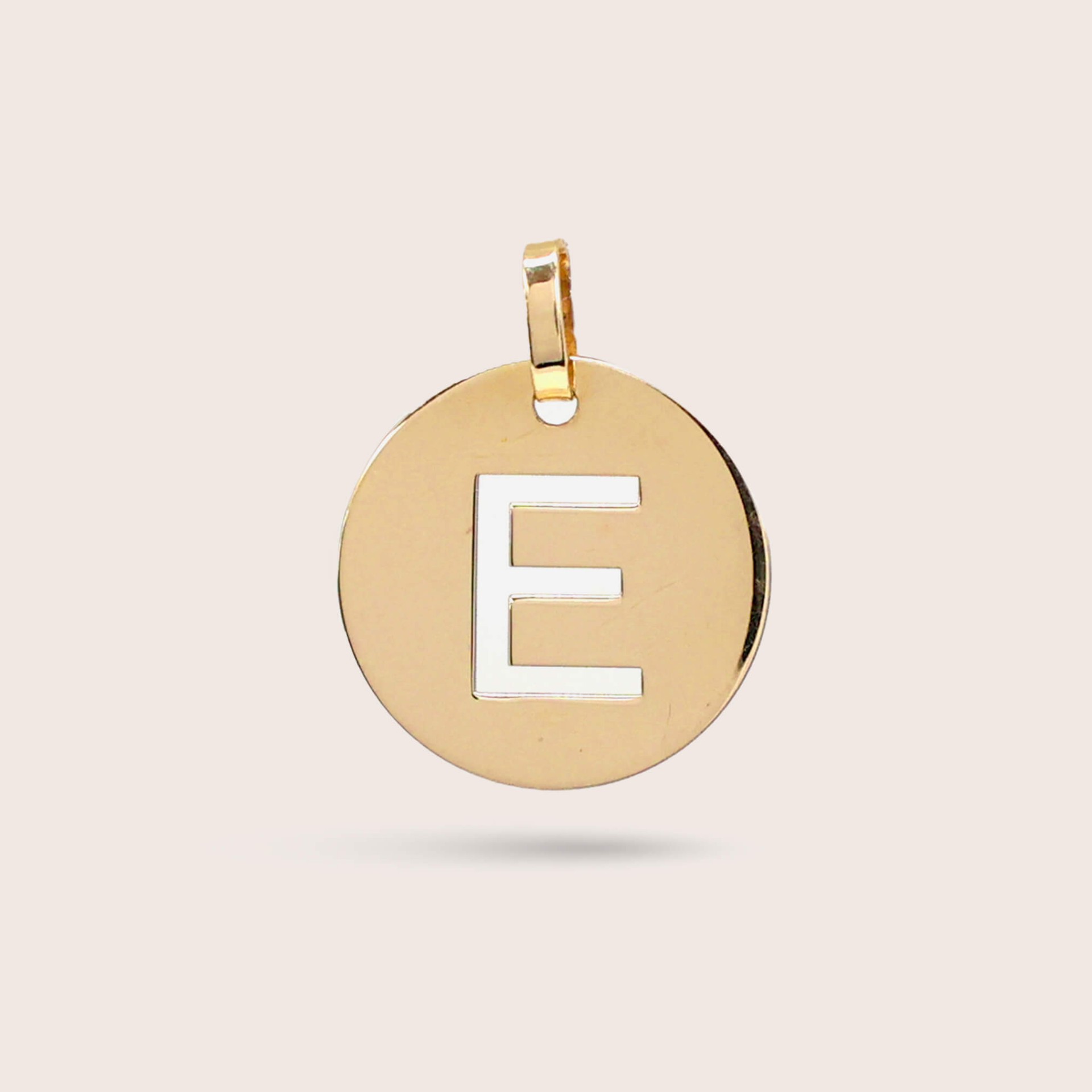 Medalha Letra E em Ouro - 15 mm