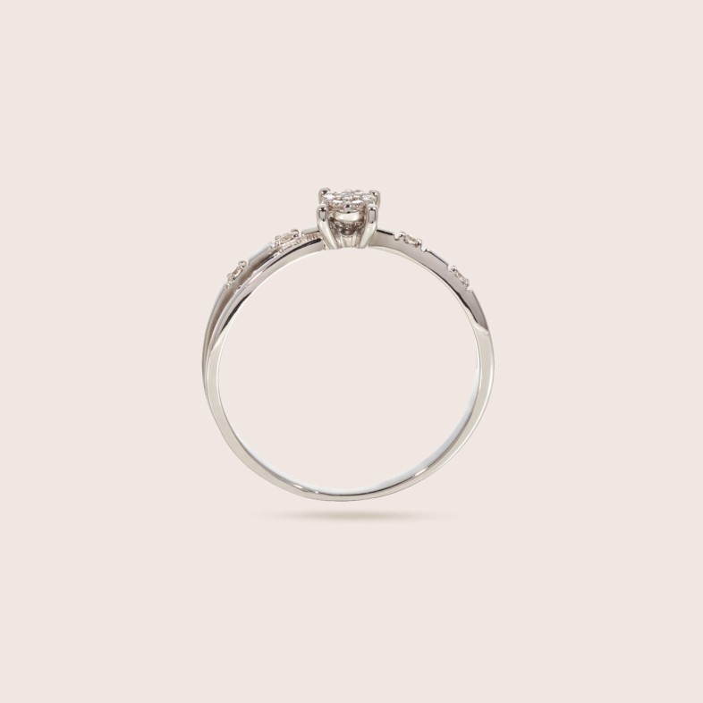 Anel de Noivado com diamantes