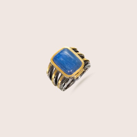 Cyanite band ring