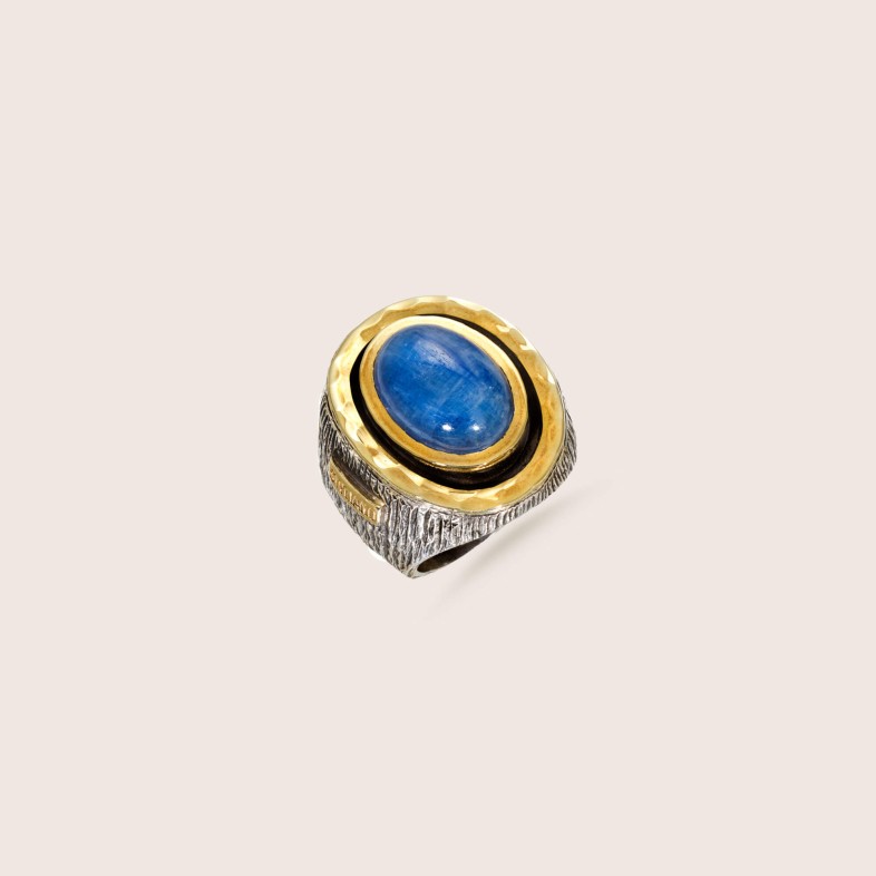 Cyanite band ring