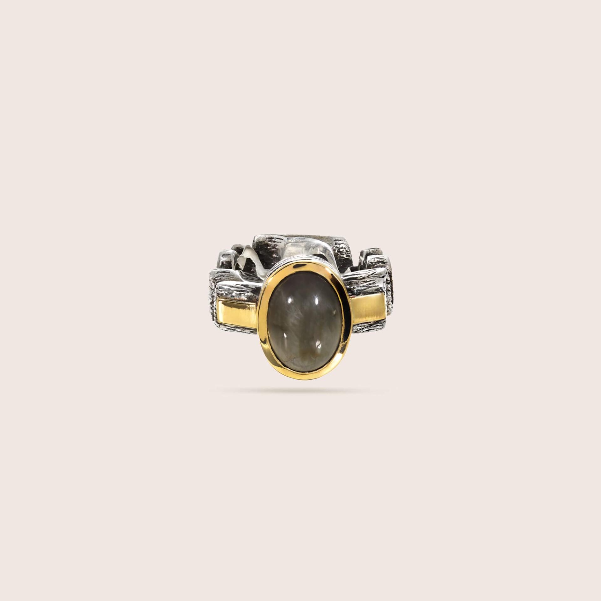 Frogs eye ring
