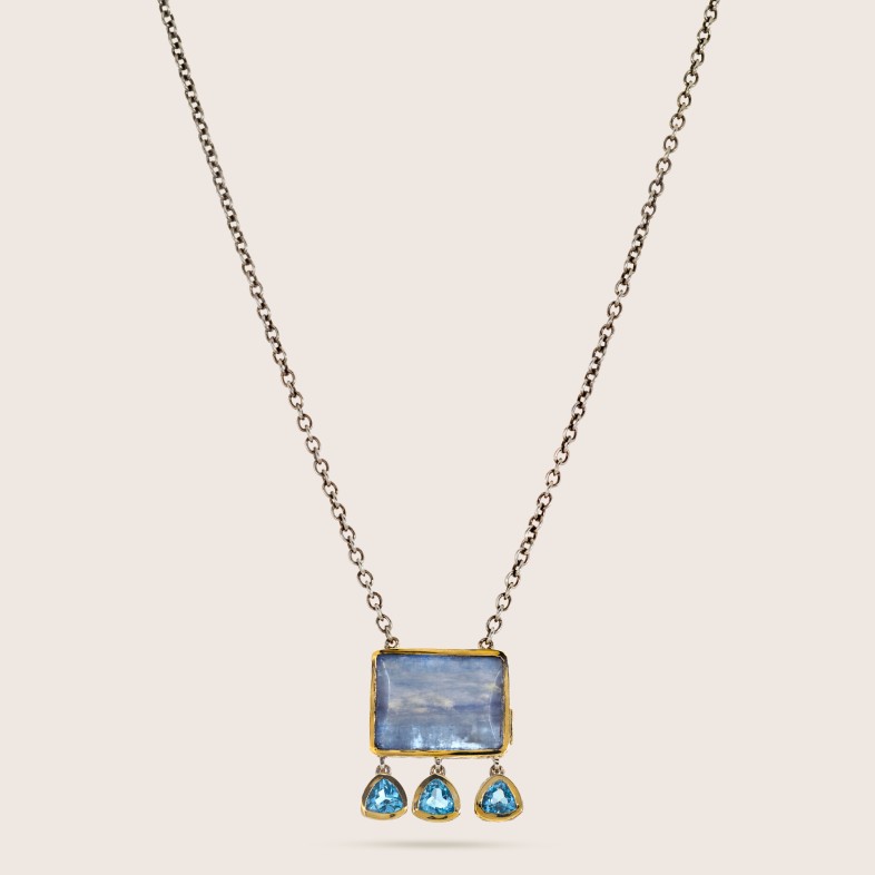 Cyanite and blue topaze stones necklace