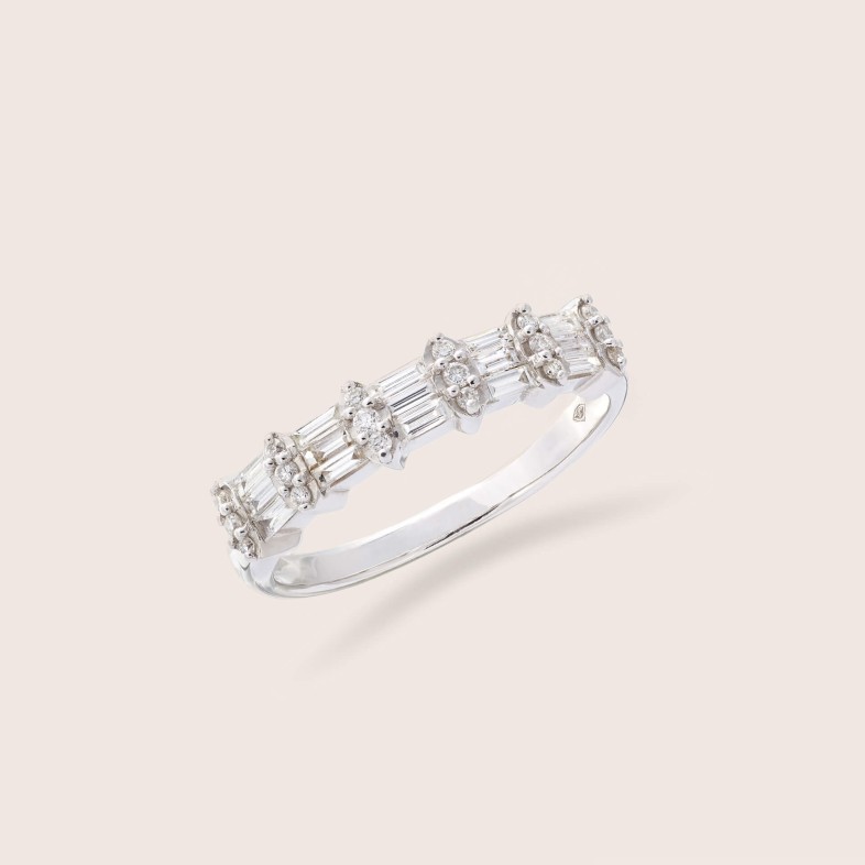 Anel com Diamantes