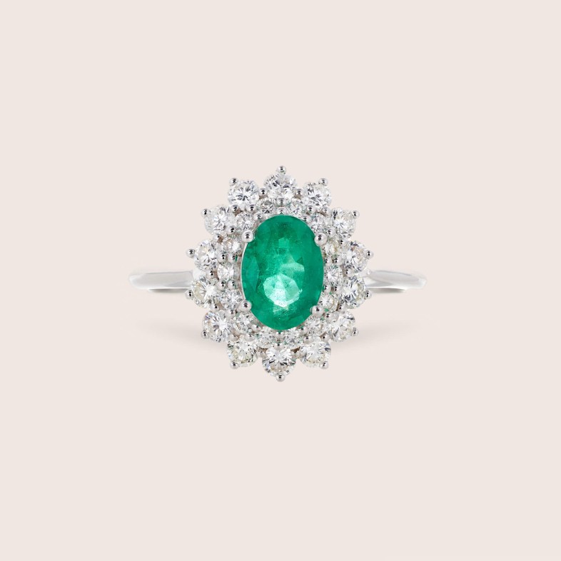 Diamond and Emerald Engagement Ring | Cores Preciosas