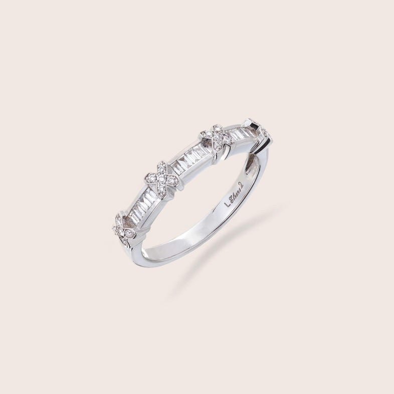 Anel com Diamantes