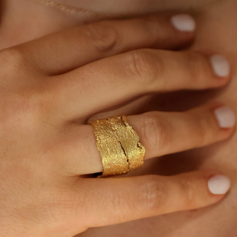 Anel Prata Dourada Eucalyptus Bark | Natura