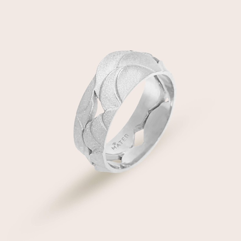 Camlias | Band Ring