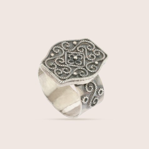 Etruria | Anel