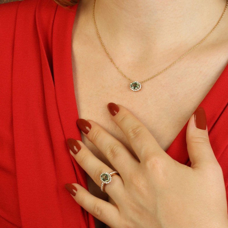 18k Gold Green Sapphire Engagement Ring