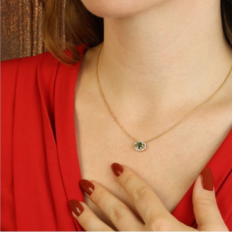 18K Gold Necklace with Diamonds and Sapphire Pendant | Special Moments