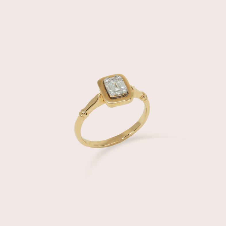 Anel Ouro 19,2K com Diamantes