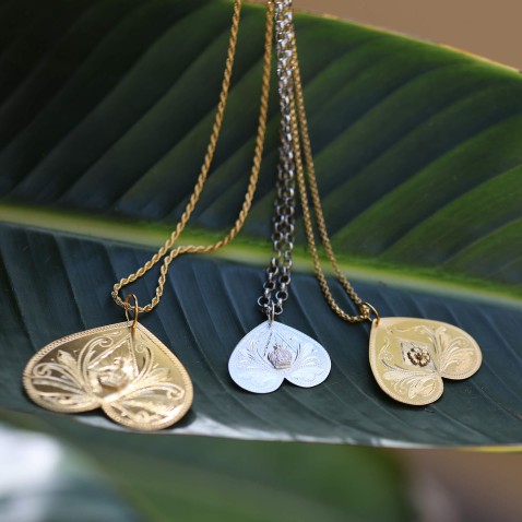 Cinzel | Buterfly Crown pendant