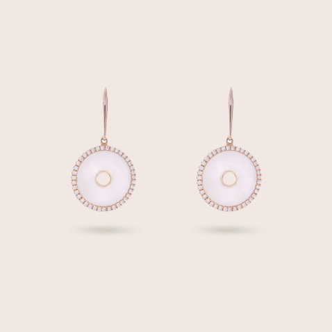 Brincos madreprola e diamantes