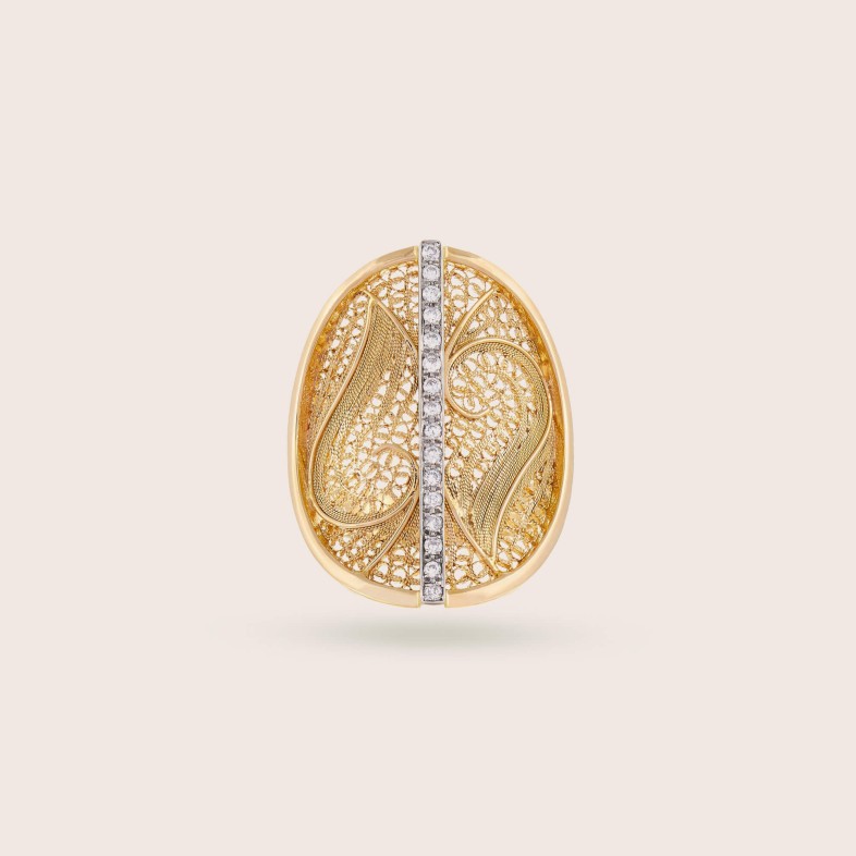 Gold and diamond ring
