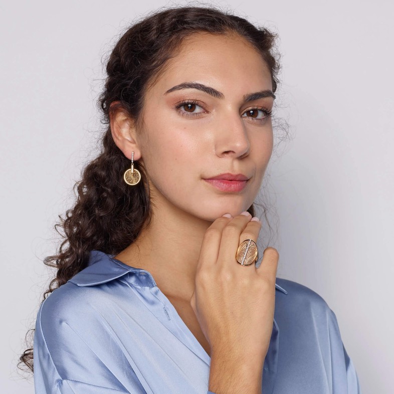 Gold and diamond ring