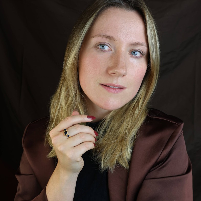 Anel Prata Dourada com Cristais