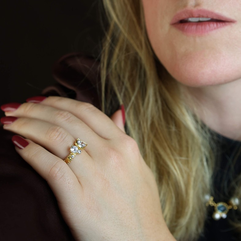 Gold-plated silver ring with crystals