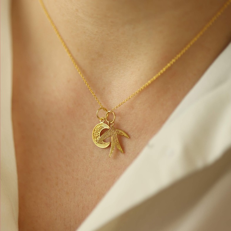Swallow Pendant in 19.2K Gold | Popular