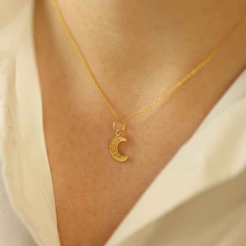 Moon Pendant in 19.2K Gold