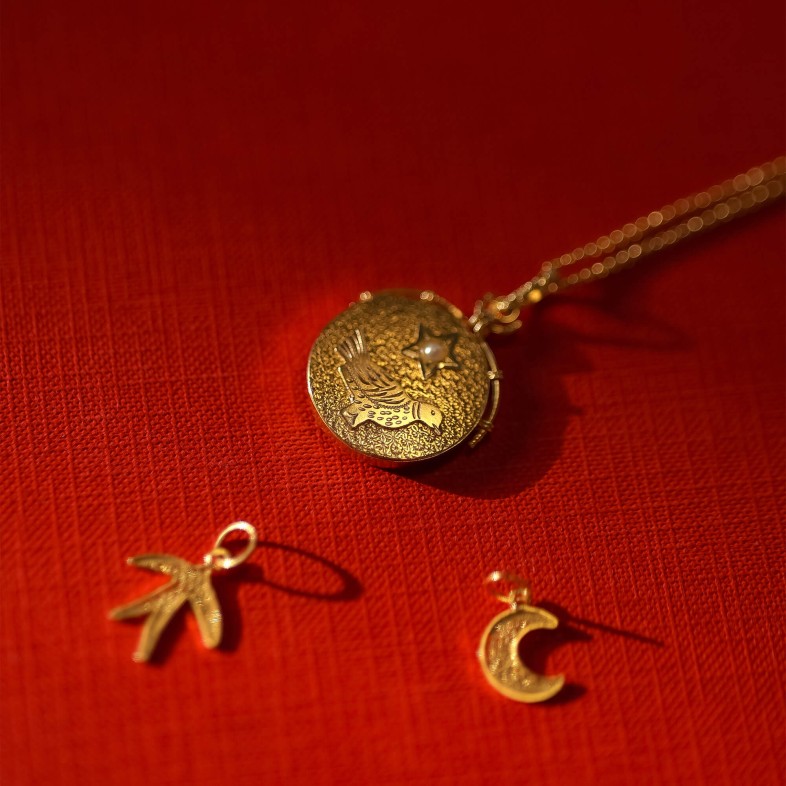 Dove Pendant in 19.2K Gold