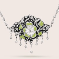 silver / green