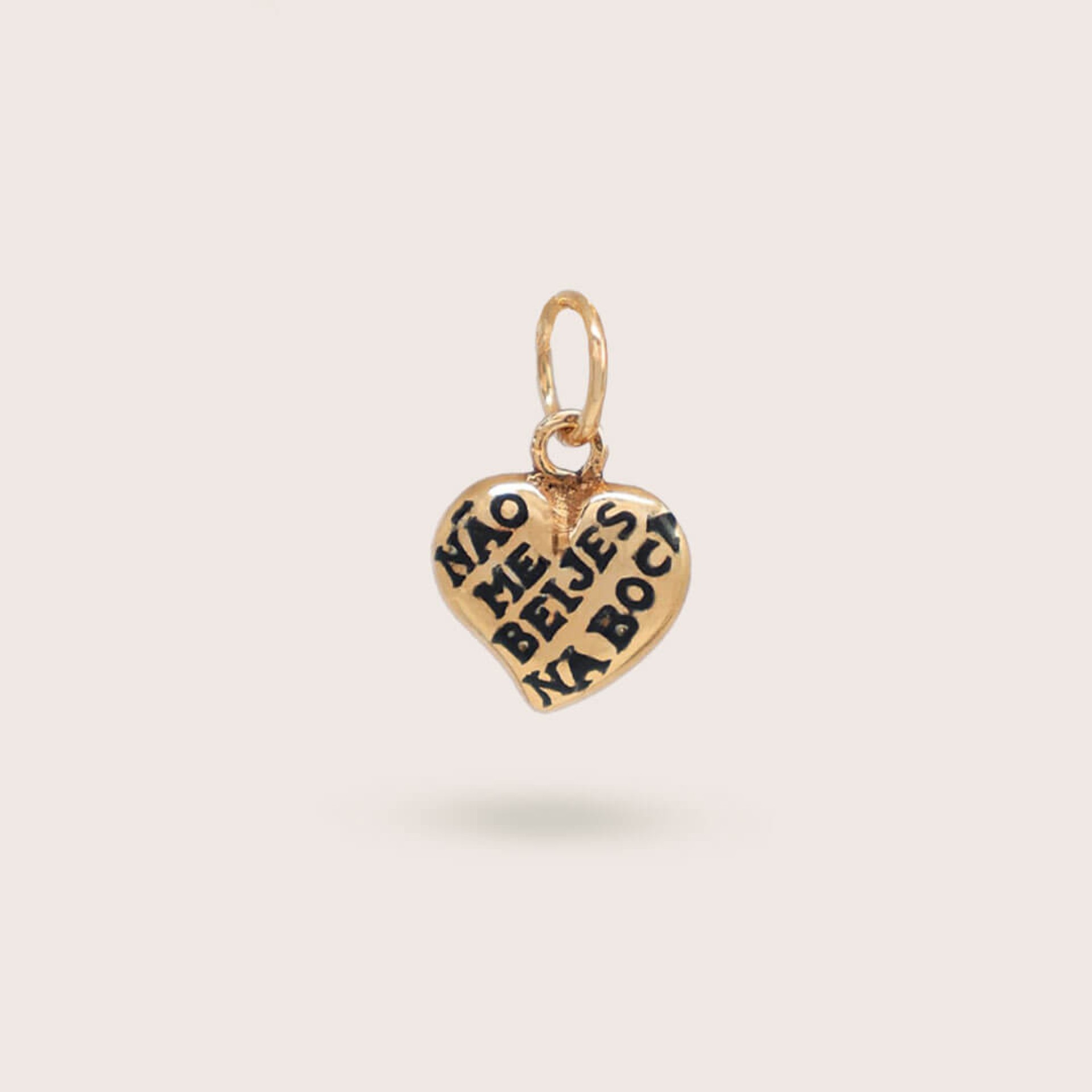 19.2K Gold "Don't kiss me on the mouth" Pendant | Lembran�a