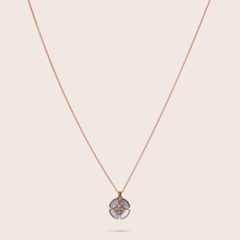 Colar com diamantes e madrep�rola