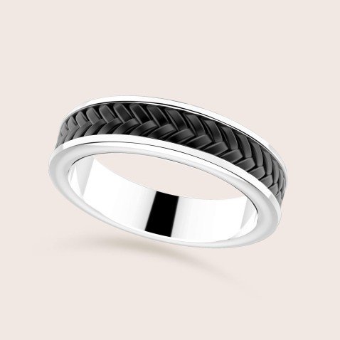 Cosmopolitan | Ring