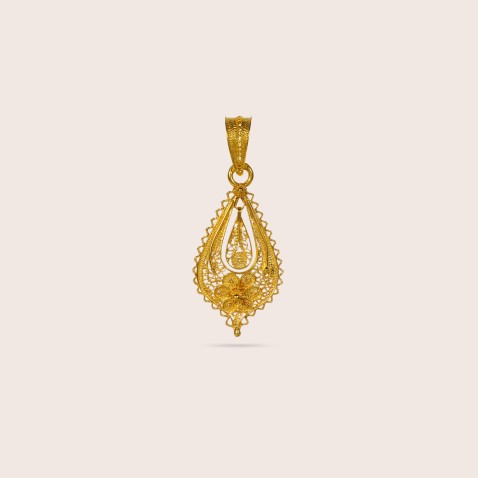 19.2K Gold Filigree Pendant | Princess