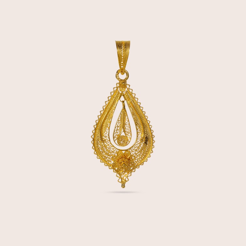 19.2K Gold Portuguese Filigree Pendant | Princess